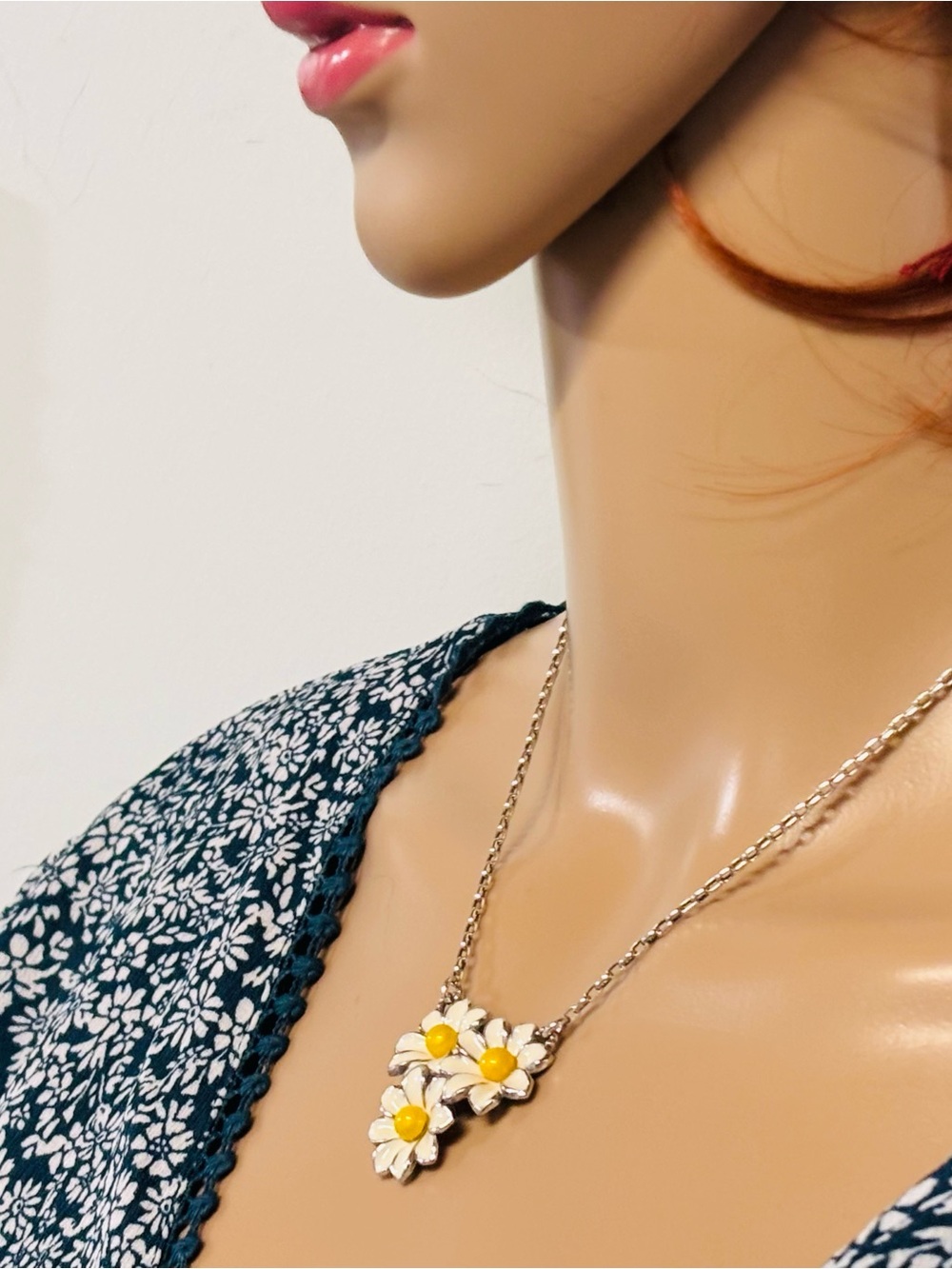 ❤️Rare Find!  Brighton “Love Daisy” Neckkace - Picture 4 of 7